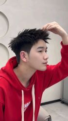 -一家只做男发烫染的店