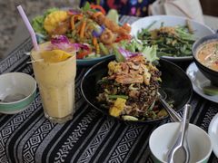 -Tikky Cafe