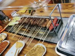 -哈尔滨小酒馆·鲜肉现穿自助烧烤(康新花园店)
