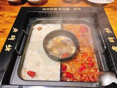 -老牌坊云南鱼豆花火锅(爱建店)