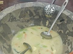 -姚记抚仙湖石锅鱼庄