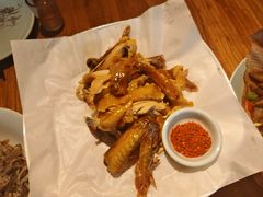 -头上红煨盐鸡·非遗院子餐厅