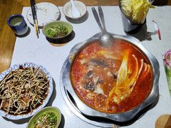 -聚黔堂凯里酸汤鱼美食店