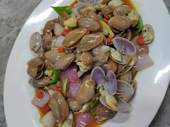 -四川小胡子海鲜(丁村万人海鲜广场店)