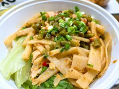 -卓雅桂林米粉