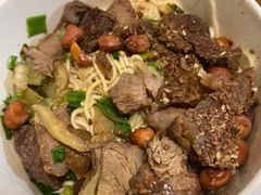 -阿阳牛腩腌面店
