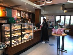 面包甜点陈列柜-星巴克臻选(成都宽窄巷子店)