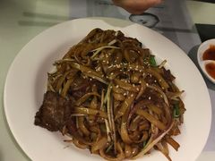 -新大咀港式茶餐厅(宝山万达店)
