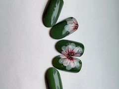 -群丽化妆摄影美甲纹绣培训学校