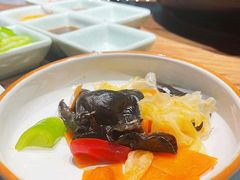 -明洞阿姨·韩式酱蟹烤肉·创意料理(三元桥店)