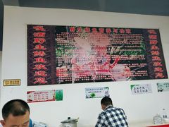 -铭记嘎洒生态鳝鱼(迎春街店)