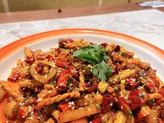 -渔语鱼新川菜Bistro(万象天地店)