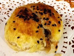 酥皮烤包子-董小西的凉皮和椒麻鸡(三元桥店)