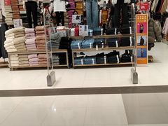 -优衣库(上海金桥国际商业广场店)