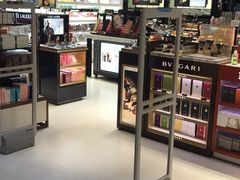 -中免(澳门机场免税店)