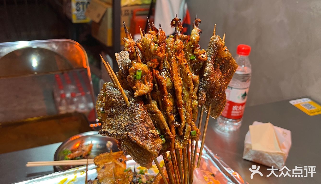 九街附近的烧烤