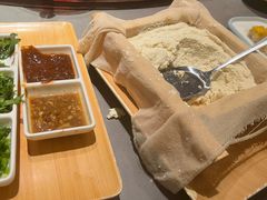 -东口码头·烧鸽子·鱼头泡饼·地方菜(金鹰悦城店)