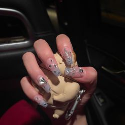 -瞧·享轻奢美甲美睫