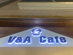 -V&A cafe