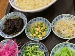 老北京炸酱面-门框胡同百年卤煮(新街口店)