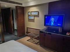 -武汉光谷广场杨家湾地铁站怡程酒店