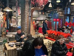 大堂-破瓦寒窑·地摊烤羊排