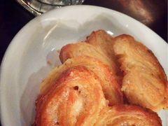 蝴蝶酥-上海哈尔滨食品厂(汇联商厦店)