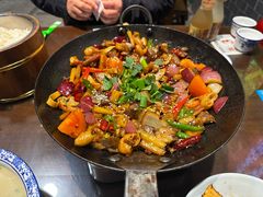 -富正毅三下锅(体育馆店)