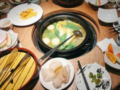 -一朵菌·野生菌探索家火锅(南亚店)