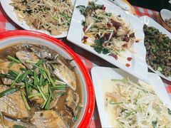-超越海鲜屋(飞龙物业店)