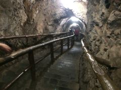 -天坑地缝国家地质公园-停车场