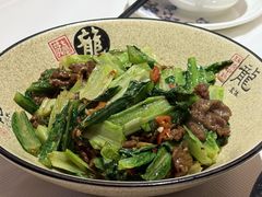 油麦叶炒牛肉-味悦·老字号·赣州菜(厚德总店)