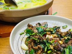 -云海肴·汽锅鸡·云南菜(天山百盛优客店)