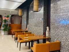 等位区-饭怕鱼·黄焖鲟龙鱼(湖大店)