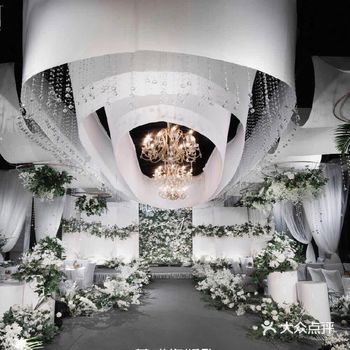 成都婚礼|白绿经典韩式婚礼布置