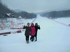 -五家山森林公园滑雪场