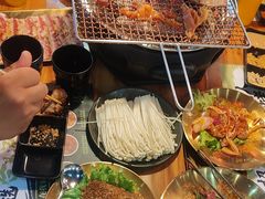 -合易泓烤肉·海肠捞饭(火车站店)