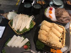 -湊湊火锅·茶憩(新中关购物中心店)
