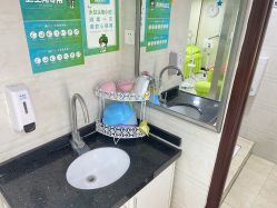 -苗医生专业祛痘·皮肤管理