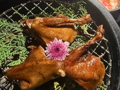 茶熏乳鸽-花潮料理艺食馆(成都万象城店)