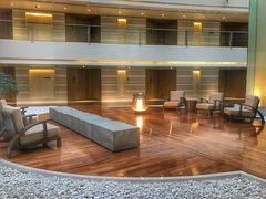 -上海滴水湖皇冠假日酒店