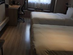 -杭州西湖湖滨银泰亚朵酒店