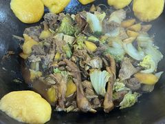 -粘豆包柴火铁锅炖