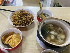 -小许三鲜砂锅馄饨店(家多乐烟酒店)