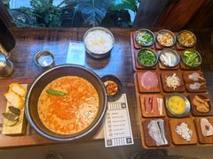 -银米·云南传统过桥米线(双廊黑金冠店)