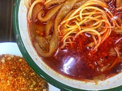 -咏勝锑锅麻辣烫(净居寺路总店)