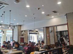 大堂-康师傅私房牛肉面(马泉营奥莱店)