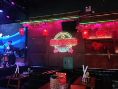 -喜鹊音乐酒馆(西街店)