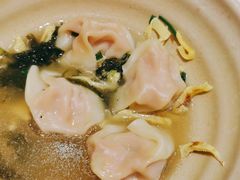 鸡汁小馄饨-光明邨大酒家(淮海路店)