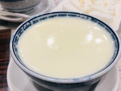 -周大娘牛乳(旧寨古村总店)